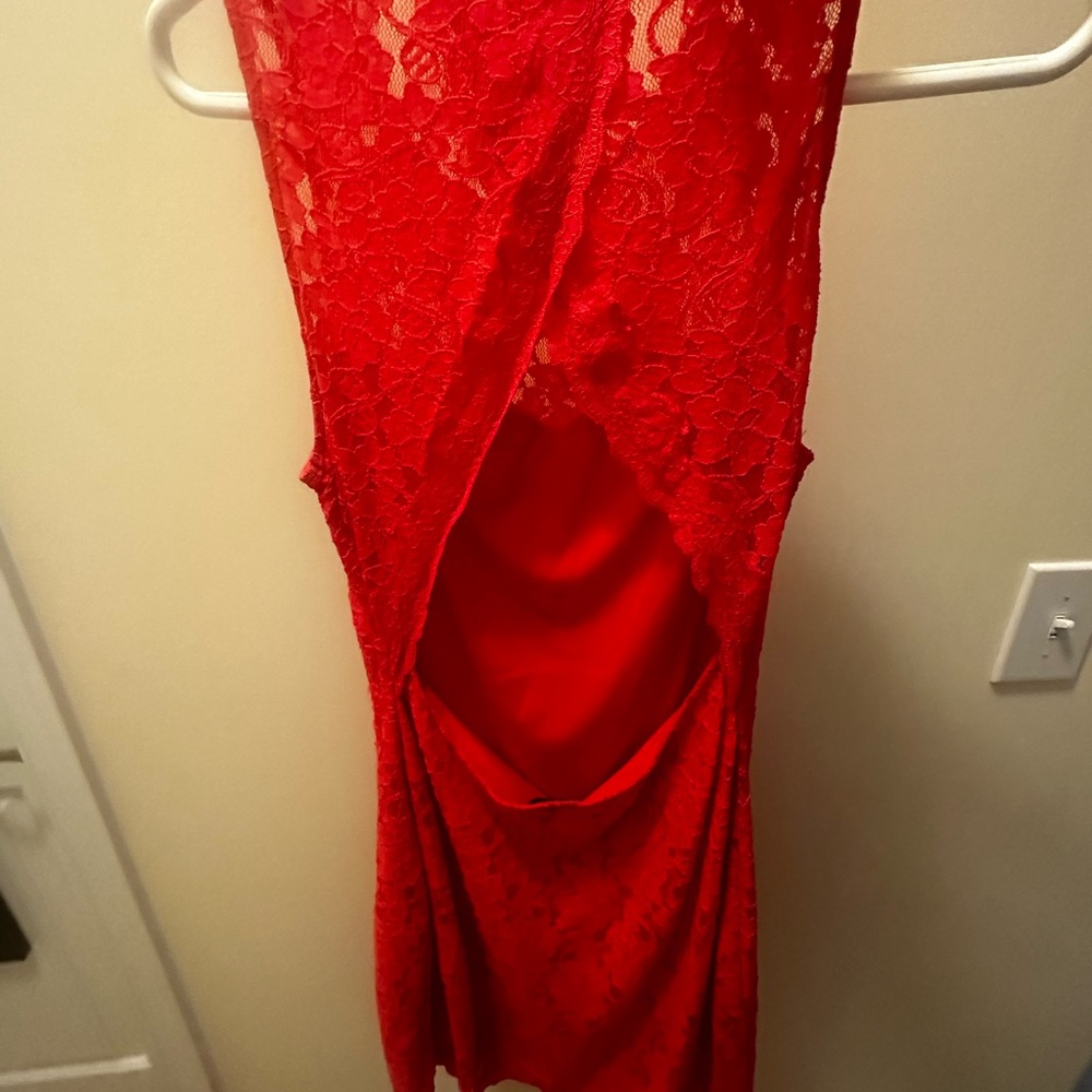 Open back lace sleeveless dress